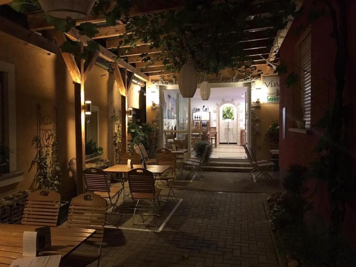 Weingut Manuel Sauer Hotel Nordheim am Main Exterior photo